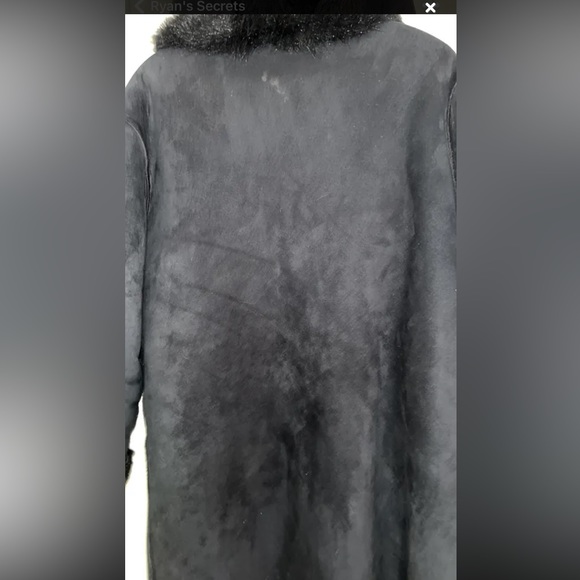 Faux Fur knee length coat. - Picture 7 of 7